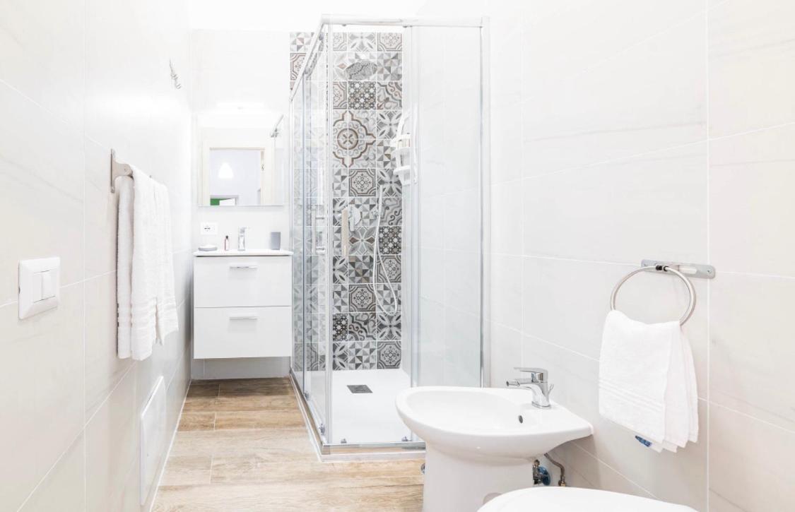 Relais Borbonico Apartment Наполи Екстериор снимка